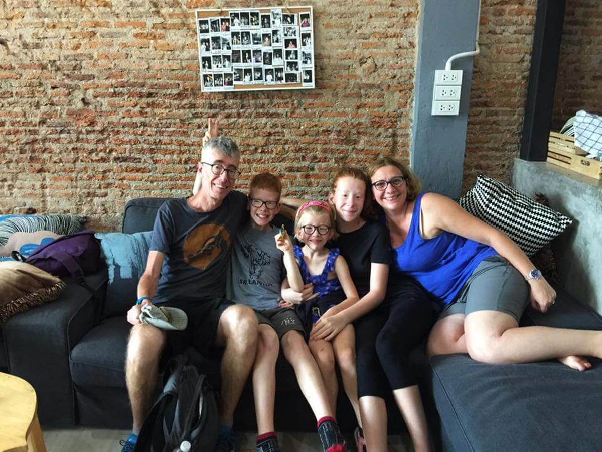 Meet Up Hostel Bangkok Ngoại thất bức ảnh