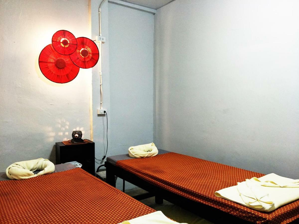 Meet Up Hostel Bangkok Ngoại thất bức ảnh